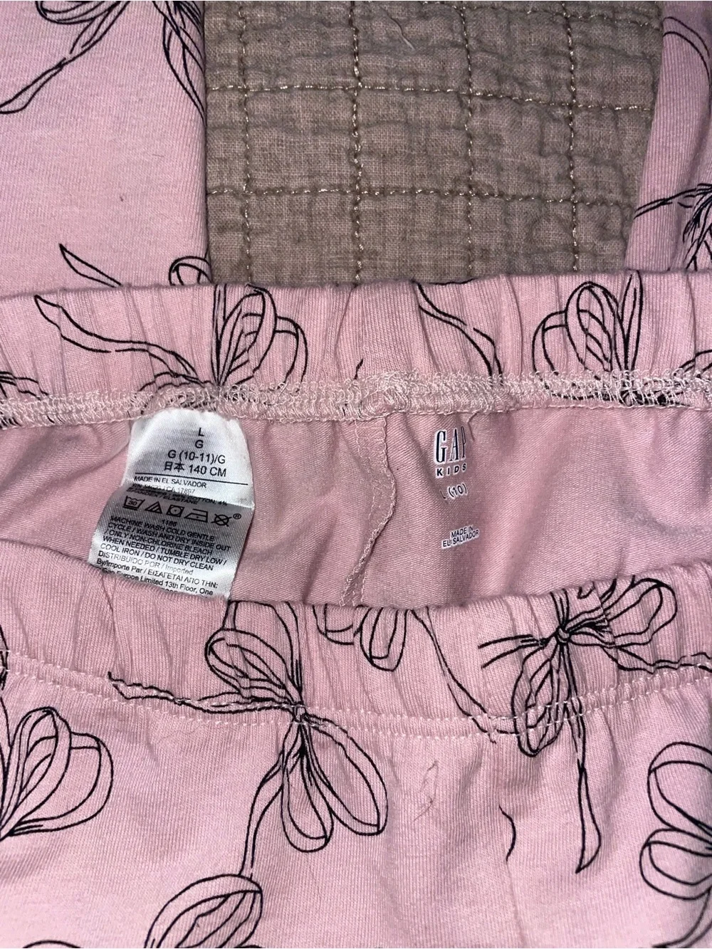 GAP Pink Leggings with Black Bow Print